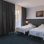Hotel Poleczki Warsaw Airport