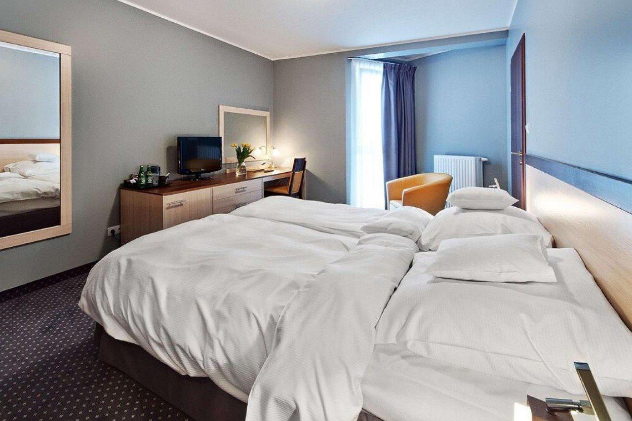 Poleczki Airport Hotell 3*